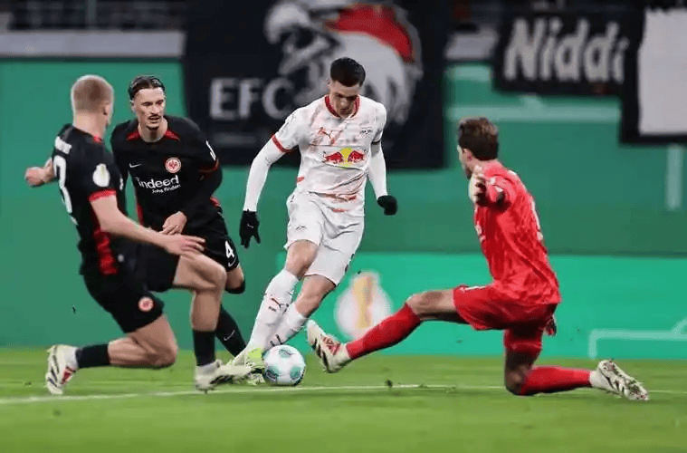 周六017 德甲：法兰克福VS勒沃库森 赛事前瞻及预测